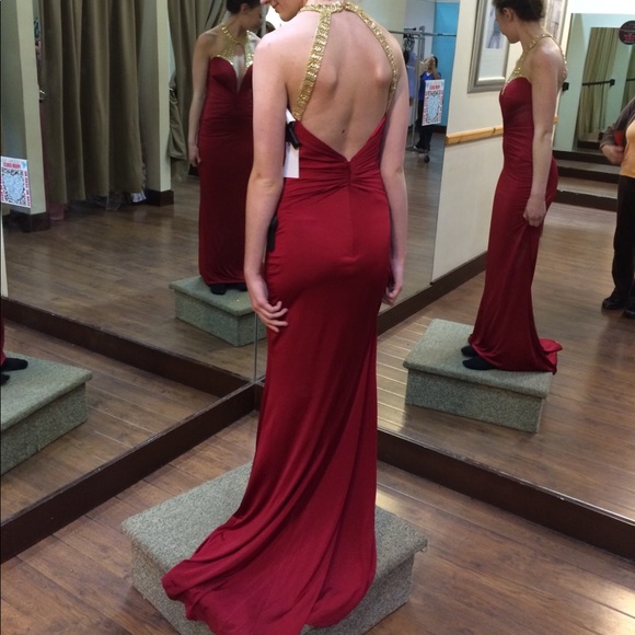 Red Prom/Formal Dress - Picture 2 of 2